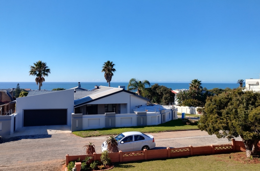 4 Bedroom Property for Sale in Noorsekloof Eastern Cape